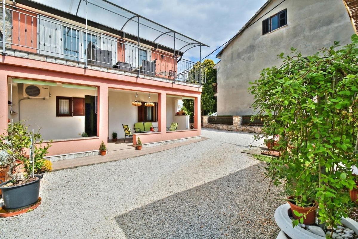 Lorena Apartments Umag Exteriör bild