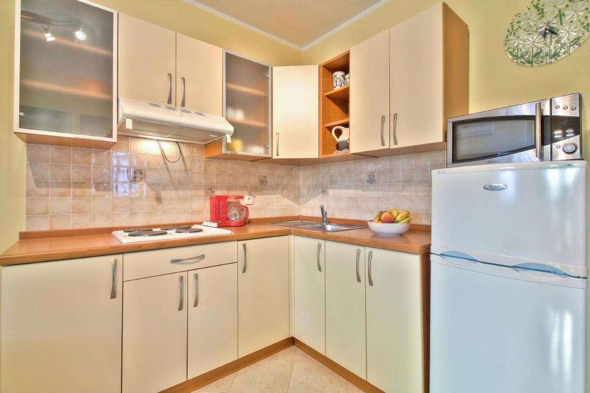 Lorena Apartments Umag Exteriör bild